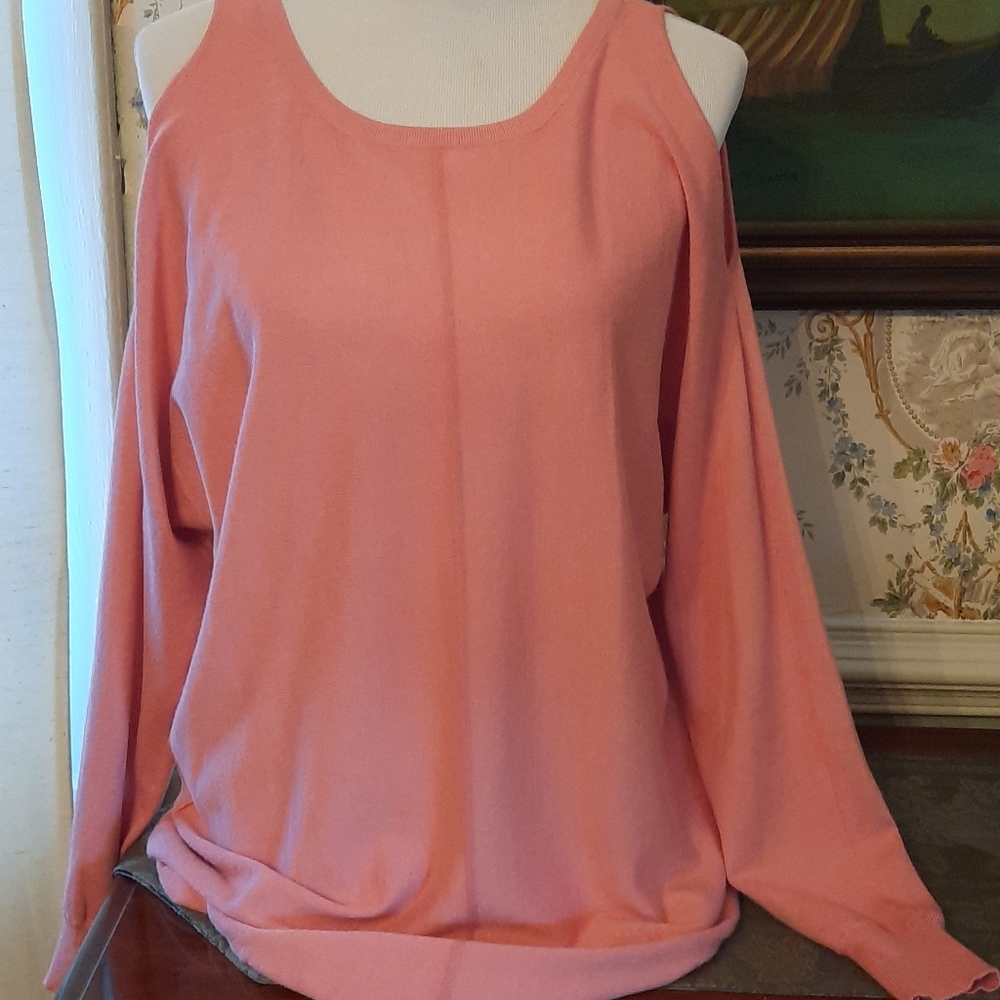 Hannah sweater, cold shoulder, L